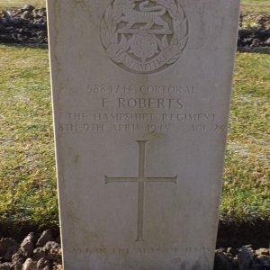 E. Roberts (Grave)