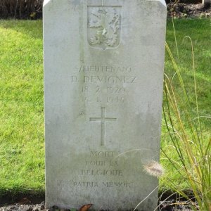 D. Devignez (Grave)