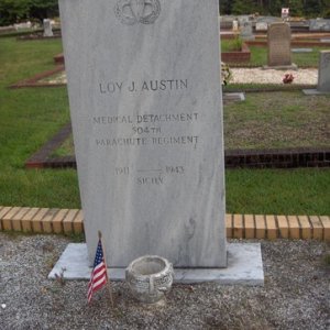 L. Austin (Grave)