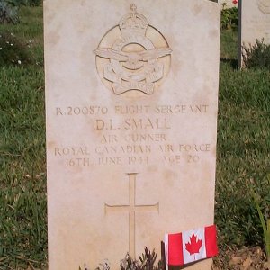 D. Small (grave)