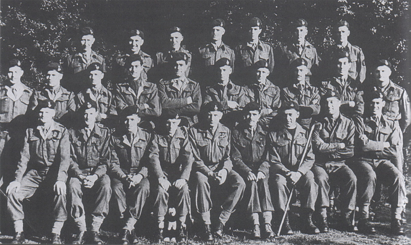 48 Commando officers