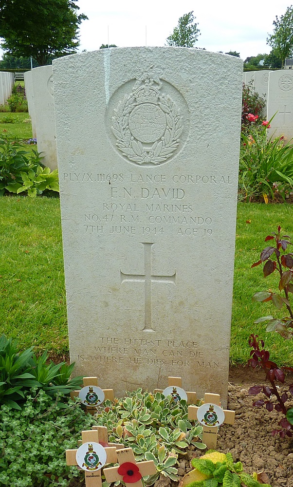 E. David (Grave)