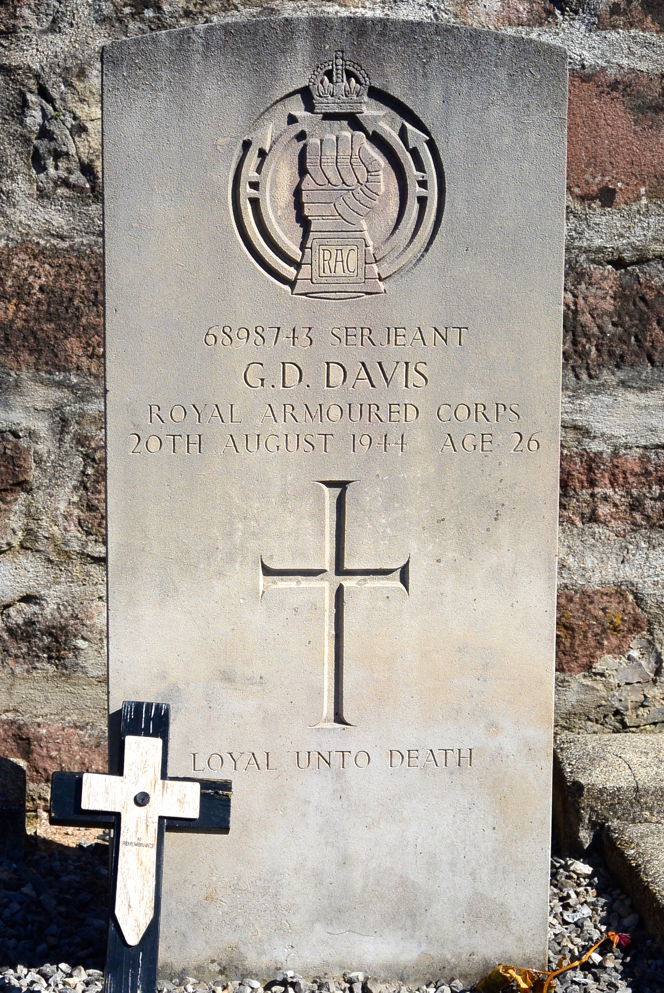 G.D. Davis (Grave)