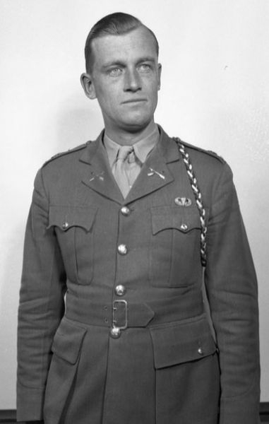 unknown Canadian officer