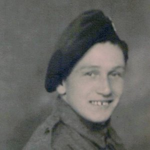[PARAS]Dennis Charles