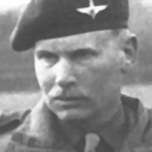 [PARAS]Kenneth Smyth