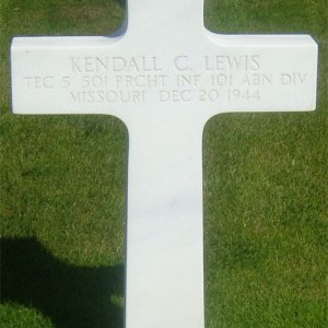 K. Lewis (grave)