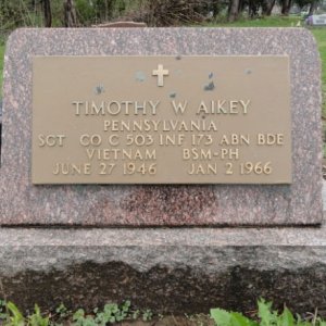 T. Aikey (grave)