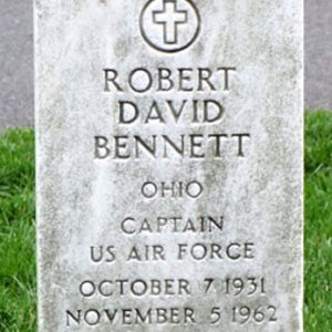 R. Bennett (grave)