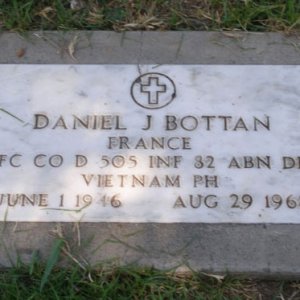 D. Bottan (grave)