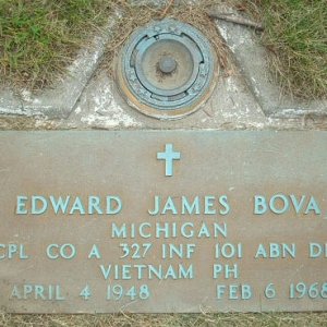 E. Bova (grave)