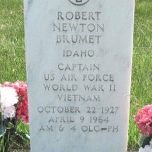 R. Brumet (grave)
