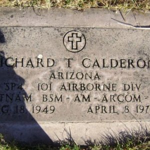 R. Calderon (grave)