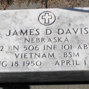 J. Davis (grave)