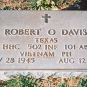 R. Davis (grave)