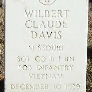 W. Davis (grave)