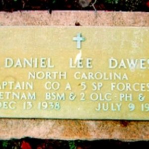 D. Dawes (grave)
