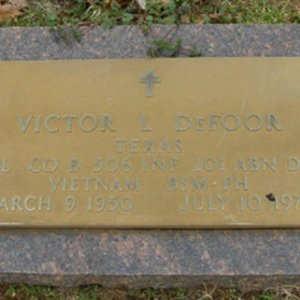 V. DeFoor (grave)