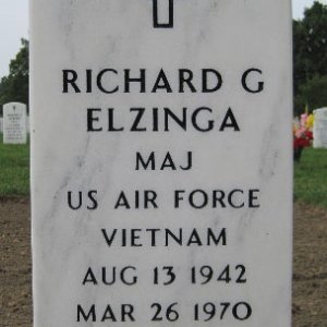 R. Elzinga (grave)