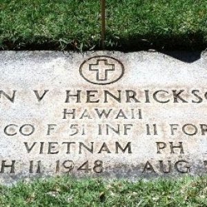 J. Henrickson (grave)