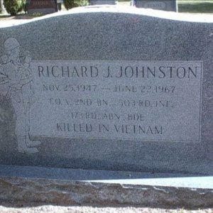 R. Johnston (grave)