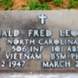 R. Leonard (grave)