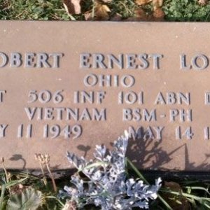 R. Lowe (grave)