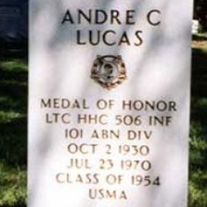 A. Lucas (grave)