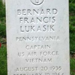 B. Lukasik (grave)