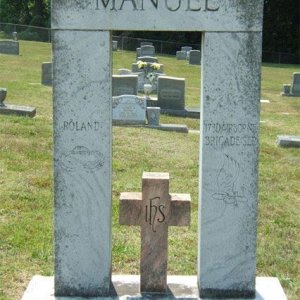 R. Manuel (grave)