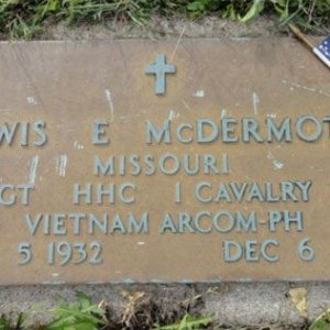 L. McDermott (grave)