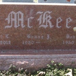 D. McKee (grave)