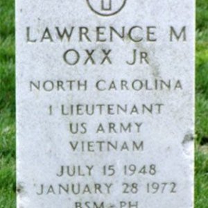 L. Oxx (grave)