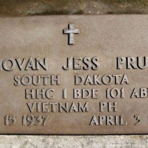 D. Pruett (grave)