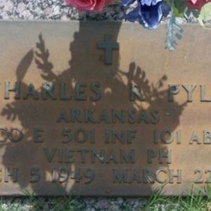 C. Pyle (grave)