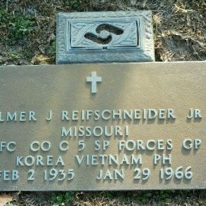 E. Reifschneider (grave)