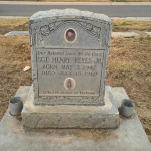 H. Reyes (grave)