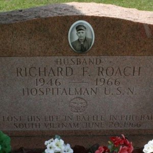 R. Roach (grave)