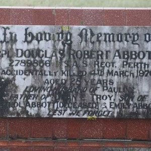 D. Abbott (grave)