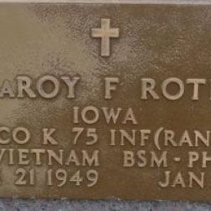 L. Roth (grave)