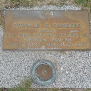 D. Sanders (grave)