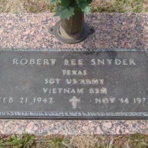R. Snyder (grave)