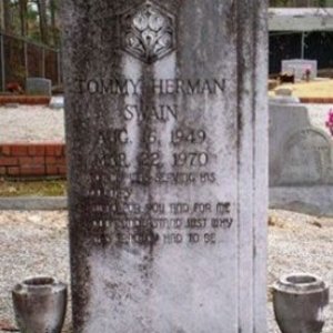 T. Swain (grave)