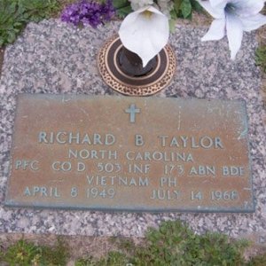 R. Taylor (grave)