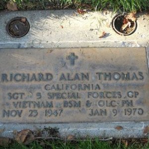R. Thomas (grave)