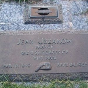 J. Uszakow (grave)