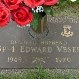 E. Veser (grave)