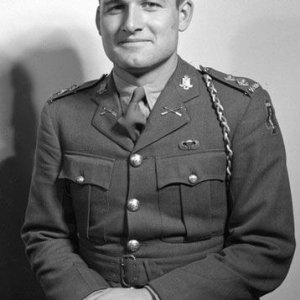 unknown Canadian officer