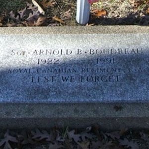 Arnold B. Boudreau (grave)