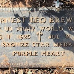 Ernest L. Brewer (grave)
